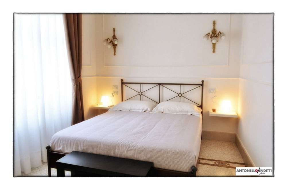 カーヴァ・デ・ティッレーニ Palazzo Liguori Bed & Breakfast エクステリア 写真
