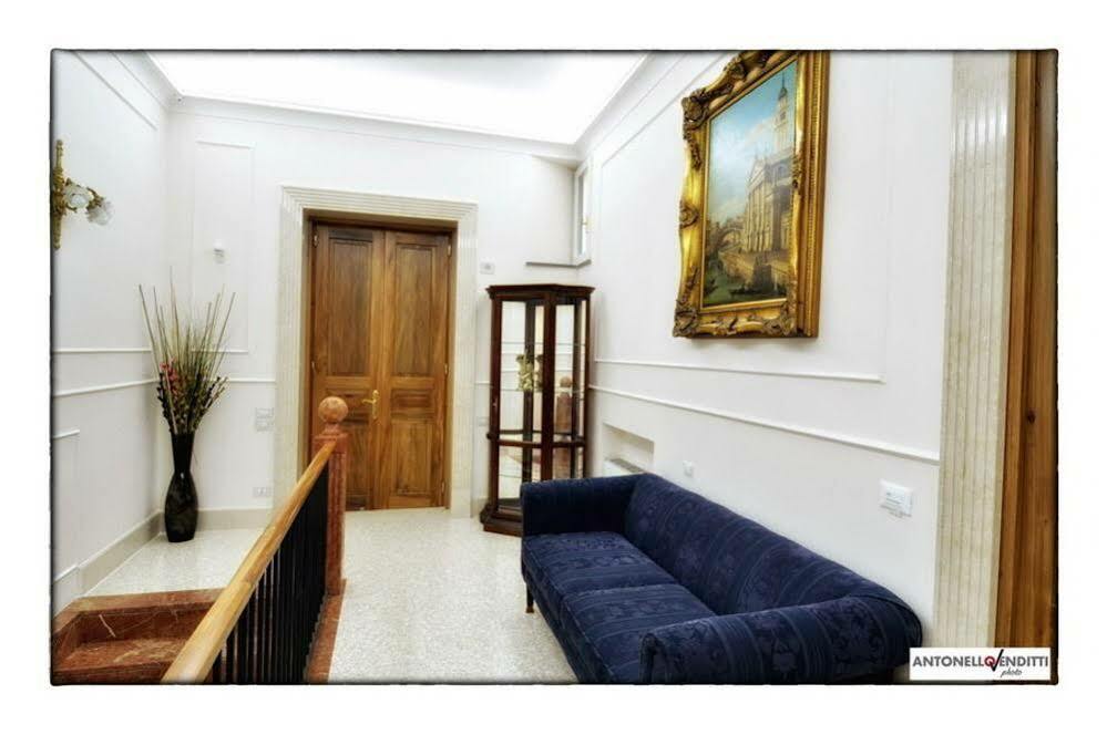 カーヴァ・デ・ティッレーニ Palazzo Liguori Bed & Breakfast エクステリア 写真